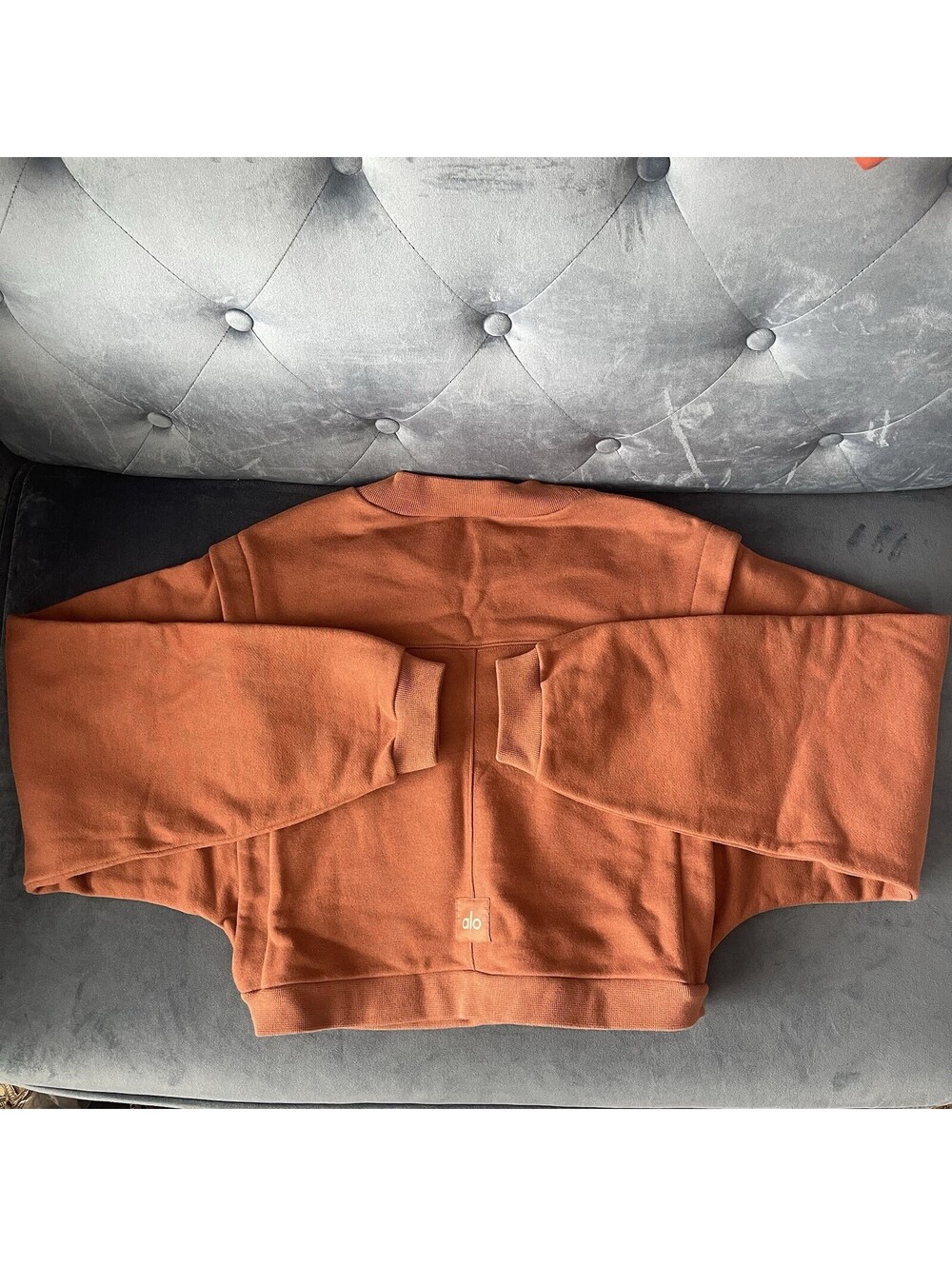 ALO YOGA Cropped Fresh Coverup M Pullover Sweatshirt Brown Dolman Crew MINT - Picture 5 of 13